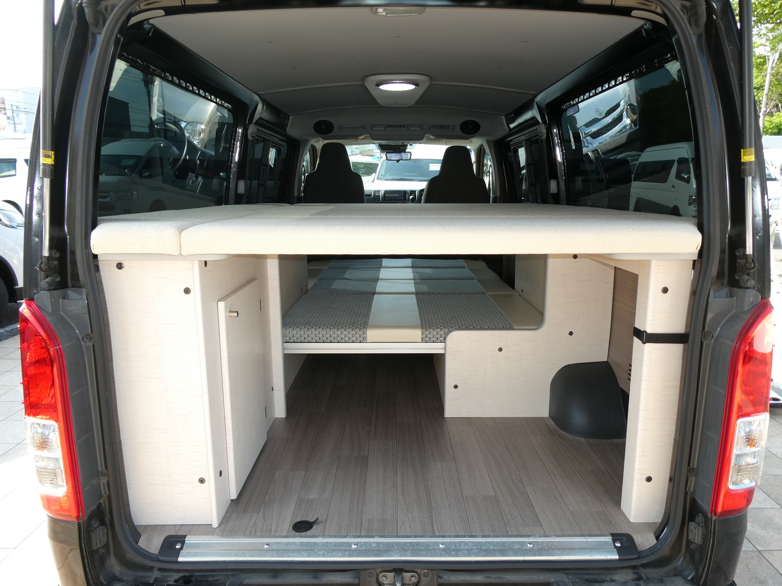 キャンピングカー バンコン ﾄﾖﾀﾓﾋﾞﾘﾃｨ　ｱﾙﾄﾋﾟｱｰﾉ　6名乗車　4ﾅﾝﾊﾞｰ