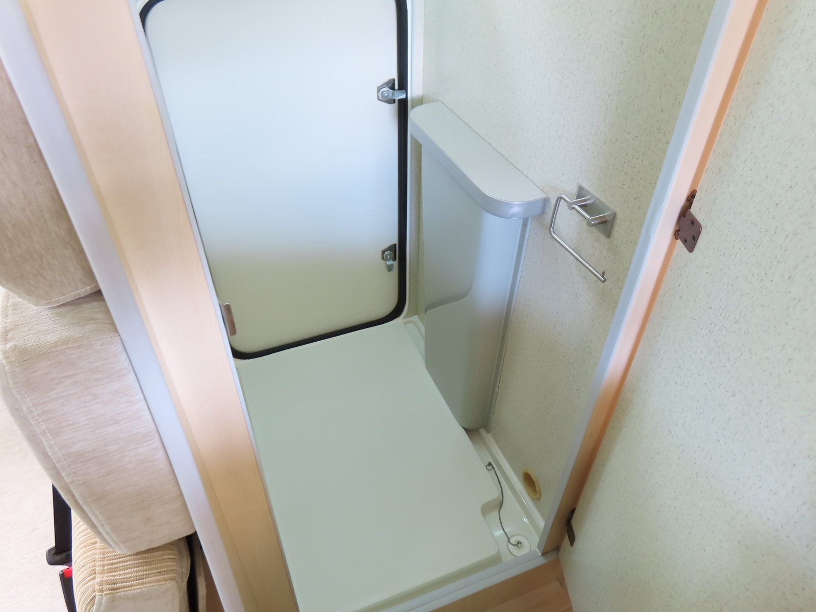 キャンピングカー キャブコン ｶﾑﾛｰﾄﾞ ﾊﾞﾝﾃｯｸ ｺﾙﾄﾞﾊﾞﾝｸｽ　家庭用AC