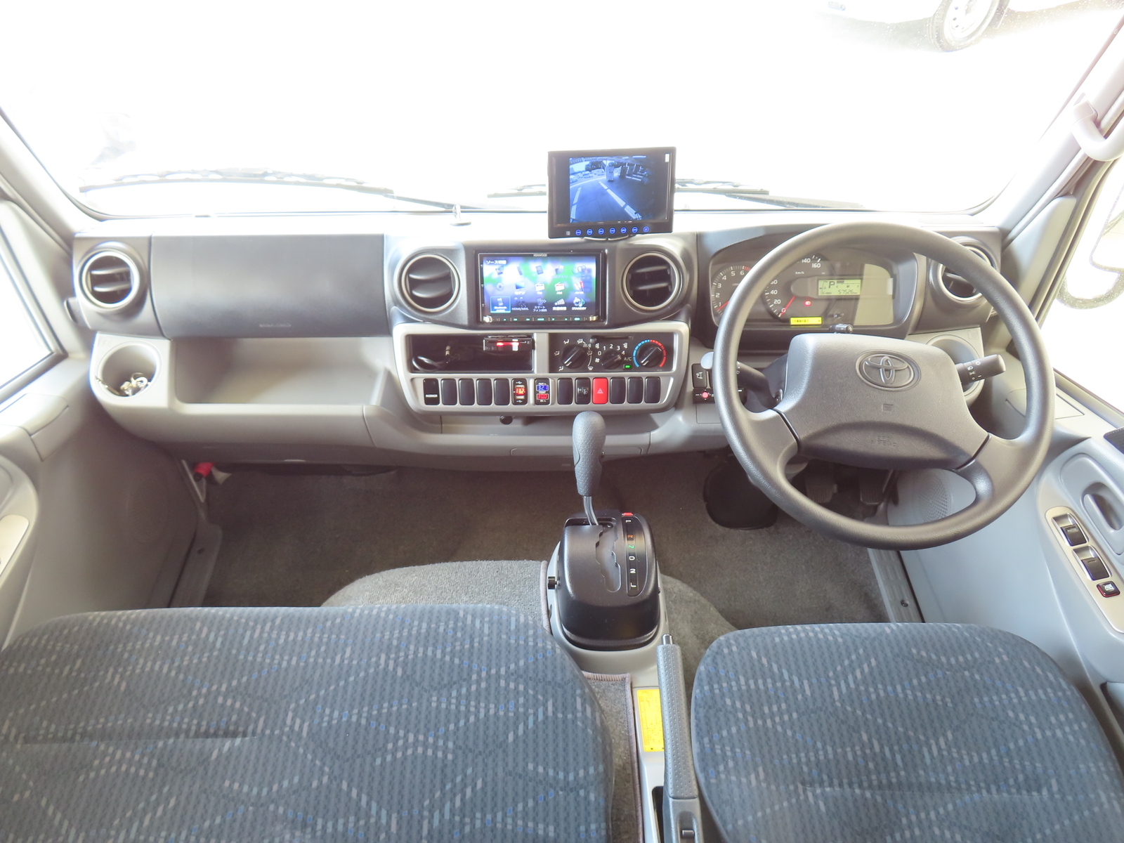 キャンピングカー キャブコン ｶﾑﾛｰﾄﾞ ﾊﾞﾝﾃｯｸ ｺﾙﾄﾞﾊﾞﾝｸｽ　家庭用AC