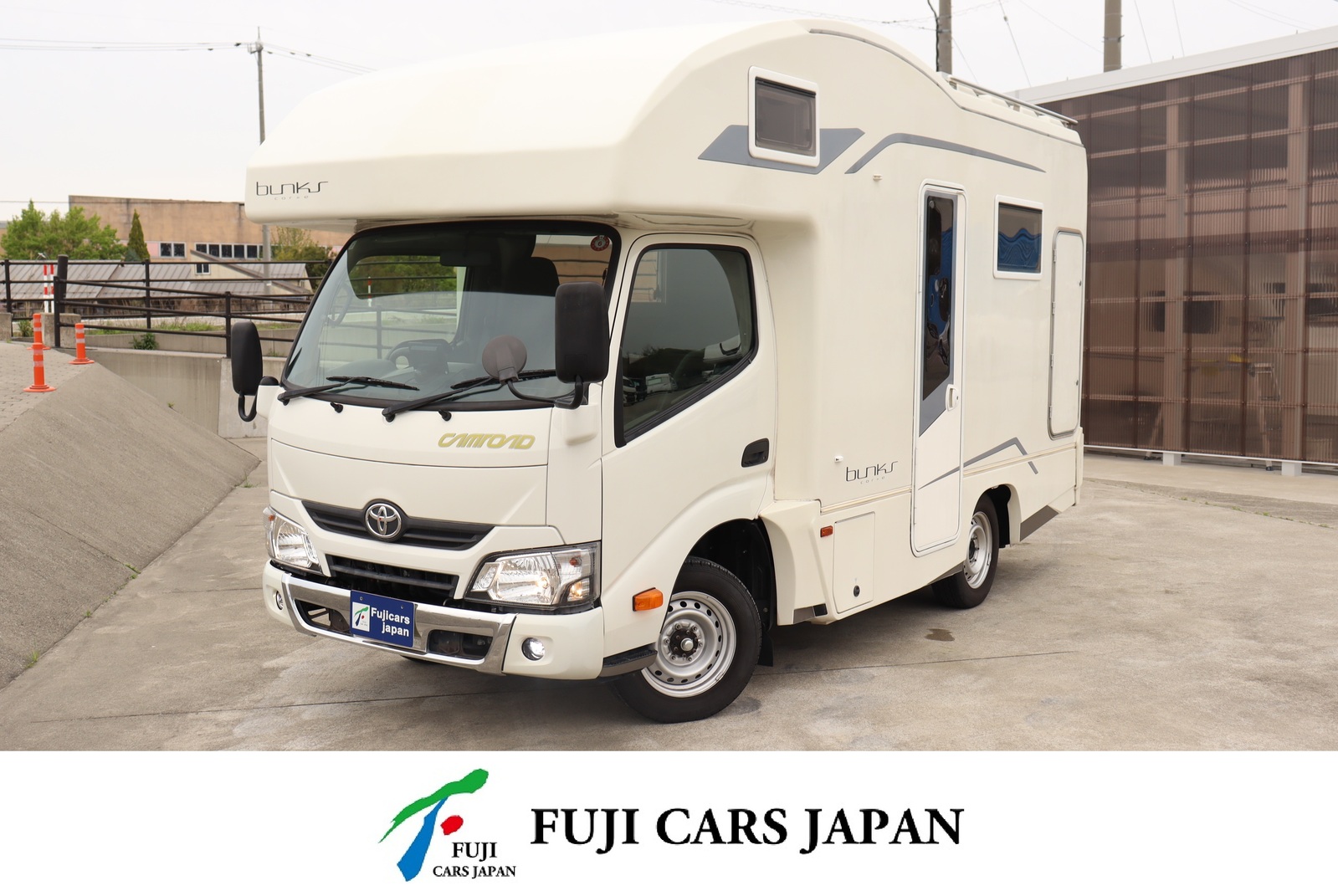 キャンピングカー キャブコン カムロード バンテック コルドバンクス 4WD