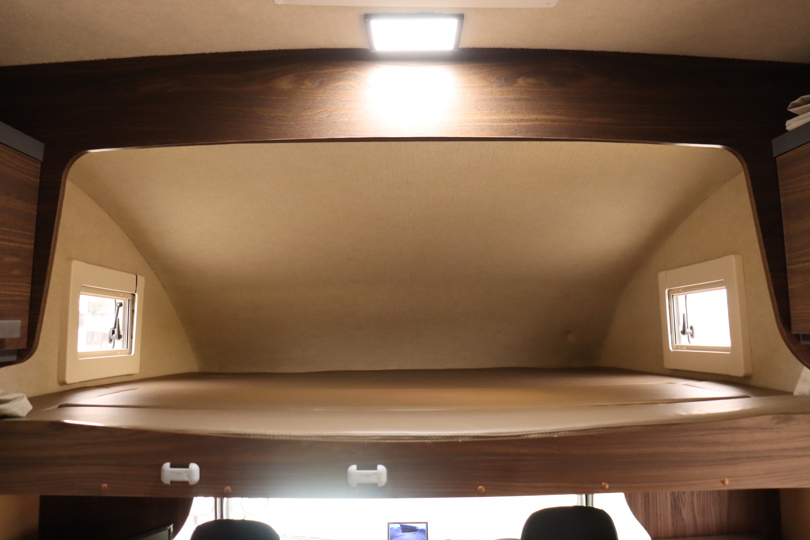 キャンピングカー キャブコン ｶﾑﾛｰﾄﾞ ﾊﾞﾝﾃｯｸ ｺﾙﾄﾞﾊﾞﾝｸｽ 4WD