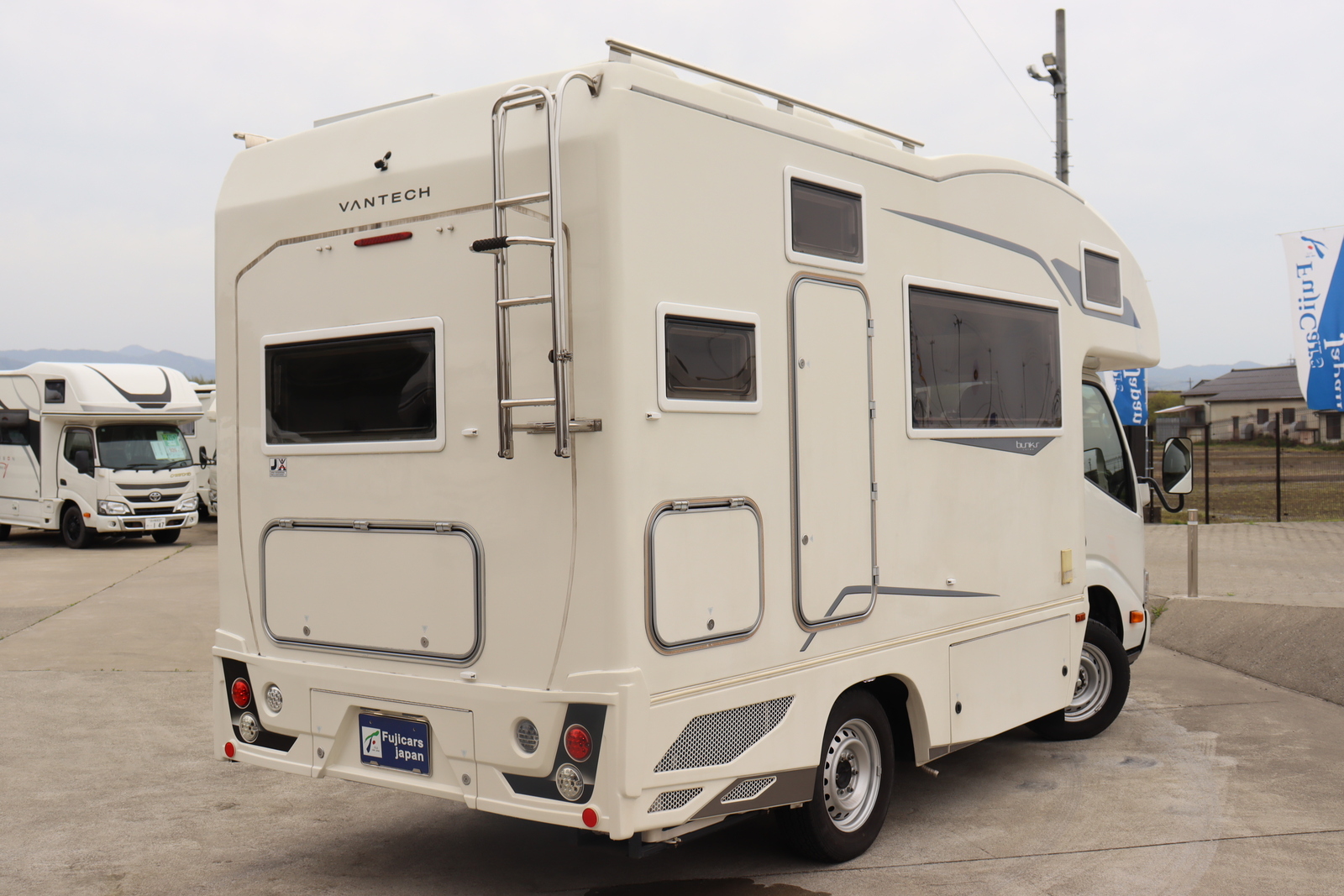 キャンピングカー キャブコン ｶﾑﾛｰﾄﾞ ﾊﾞﾝﾃｯｸ ｺﾙﾄﾞﾊﾞﾝｸｽ 4WD