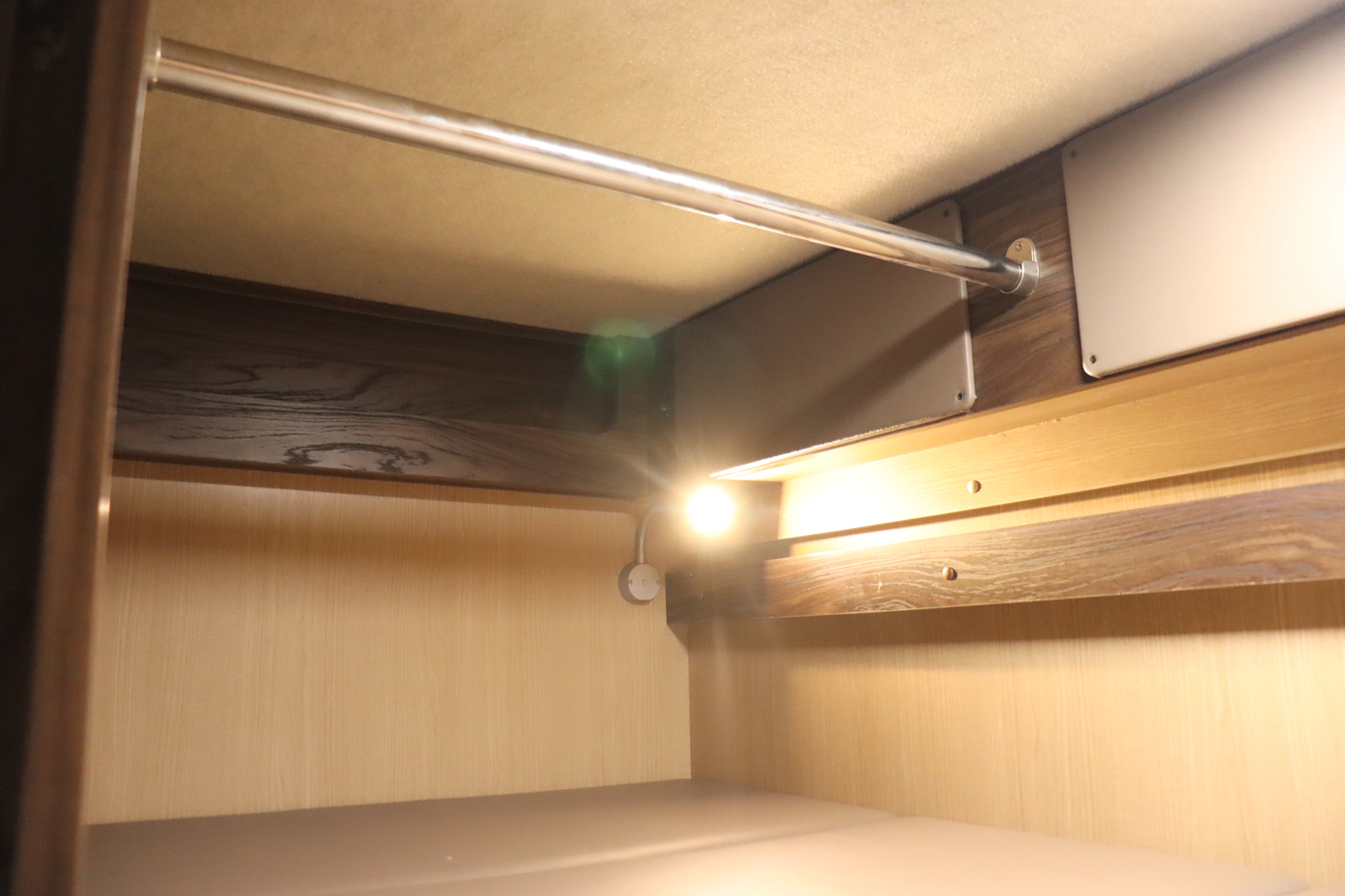 キャンピングカー キャブコン ｶﾑﾛｰﾄﾞ ﾊﾞﾝﾃｯｸ ｺﾙﾄﾞﾊﾞﾝｸｽ 4WD