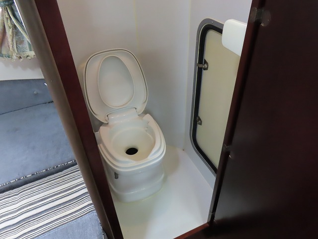 キャンピングカー キャブコン ｶﾑﾛｰﾄﾞ ﾅｯﾂRV ｽﾃｨﾝｸﾞﾚｲ　家庭用ｴｱｺﾝ
