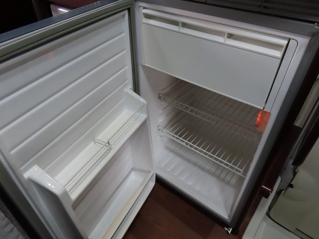 キャンピングカー キャブコン ｶﾑﾛｰﾄﾞ ﾅｯﾂRV ｽﾃｨﾝｸﾞﾚｲ　家庭用ｴｱｺﾝ