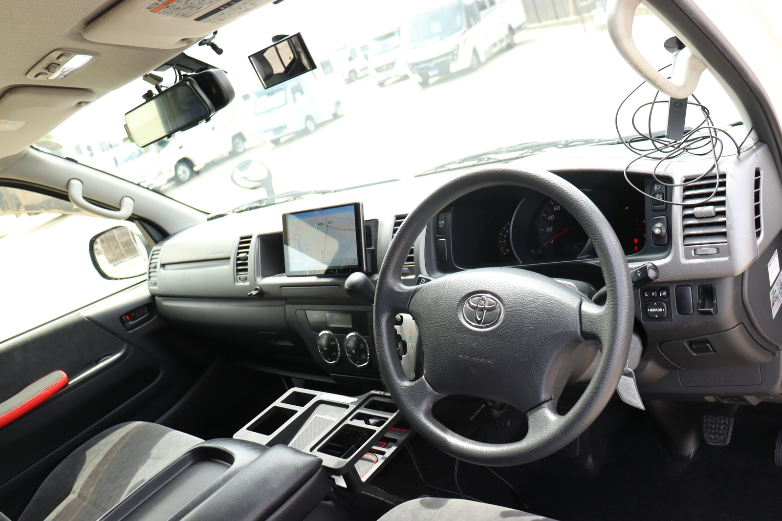 キャンピングカー バンコン ﾊｲｴｰｽ かｰいんてりあ高橋 ﾘﾗｯｸｽﾜｺﾞﾝ 4WD