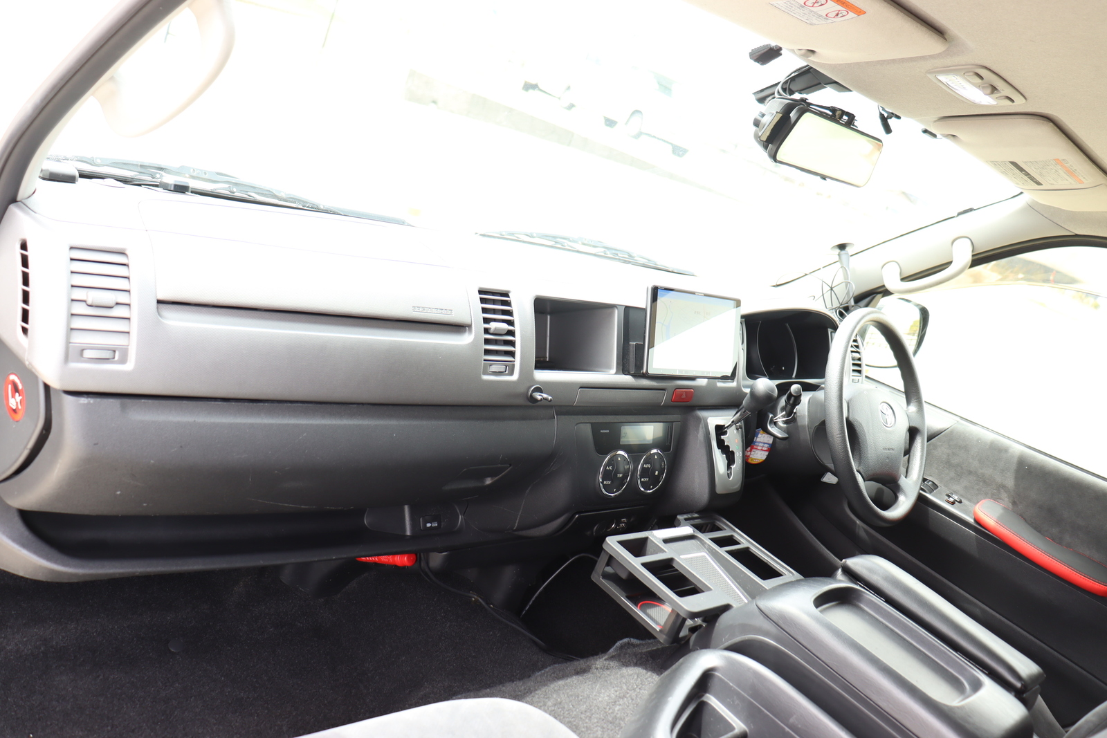 キャンピングカー バンコン ﾊｲｴｰｽ かｰいんてりあ高橋 ﾘﾗｯｸｽﾜｺﾞﾝ 4WD