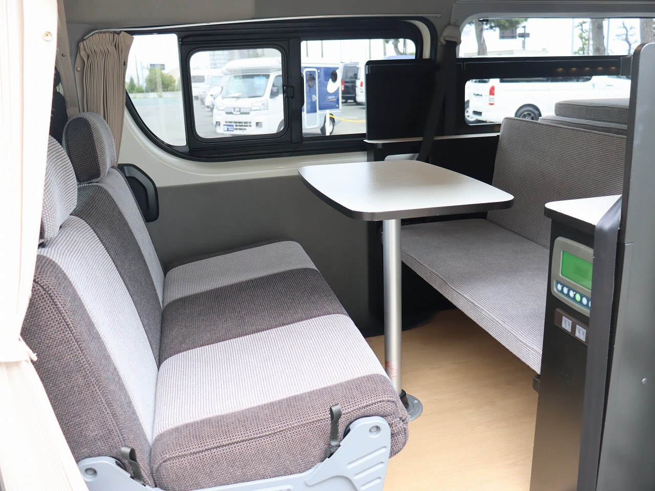 キャンピングカー バンコン ﾊｲｴｰｽ ﾄｲﾌｧｸﾄﾘｰ ﾄｲｽﾞﾎﾞｯｸｽ FF