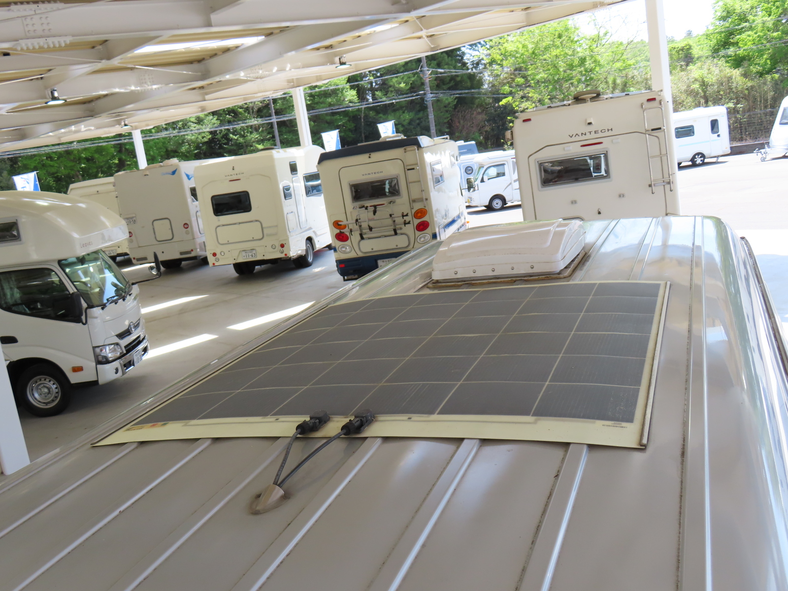 キャンピングカー バンコン ﾚｸﾋﾞｨ ﾊｲｴｰｽﾌﾟﾗｽ 4WD　FFﾋｰﾀｰ