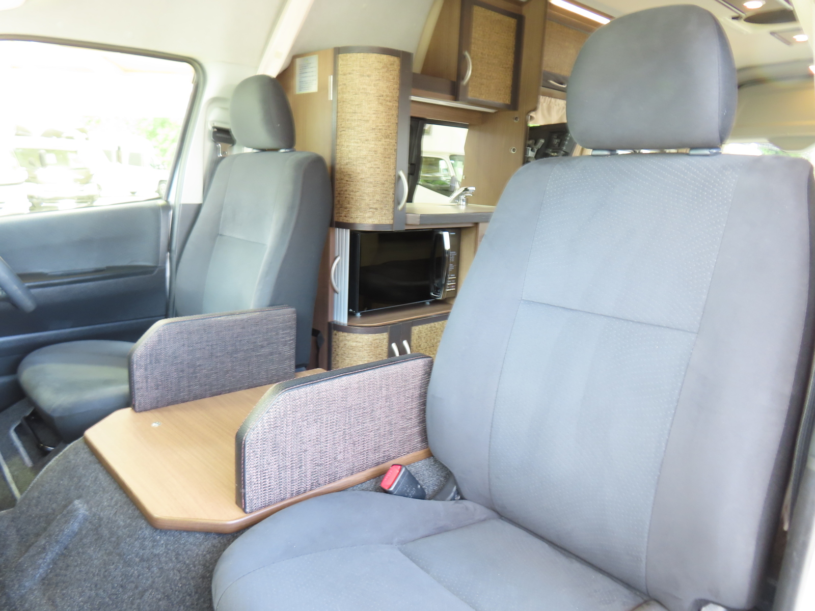 キャンピングカー バンコン ﾚｸﾋﾞｨ ﾊｲｴｰｽﾌﾟﾗｽ 4WD　FFﾋｰﾀｰ