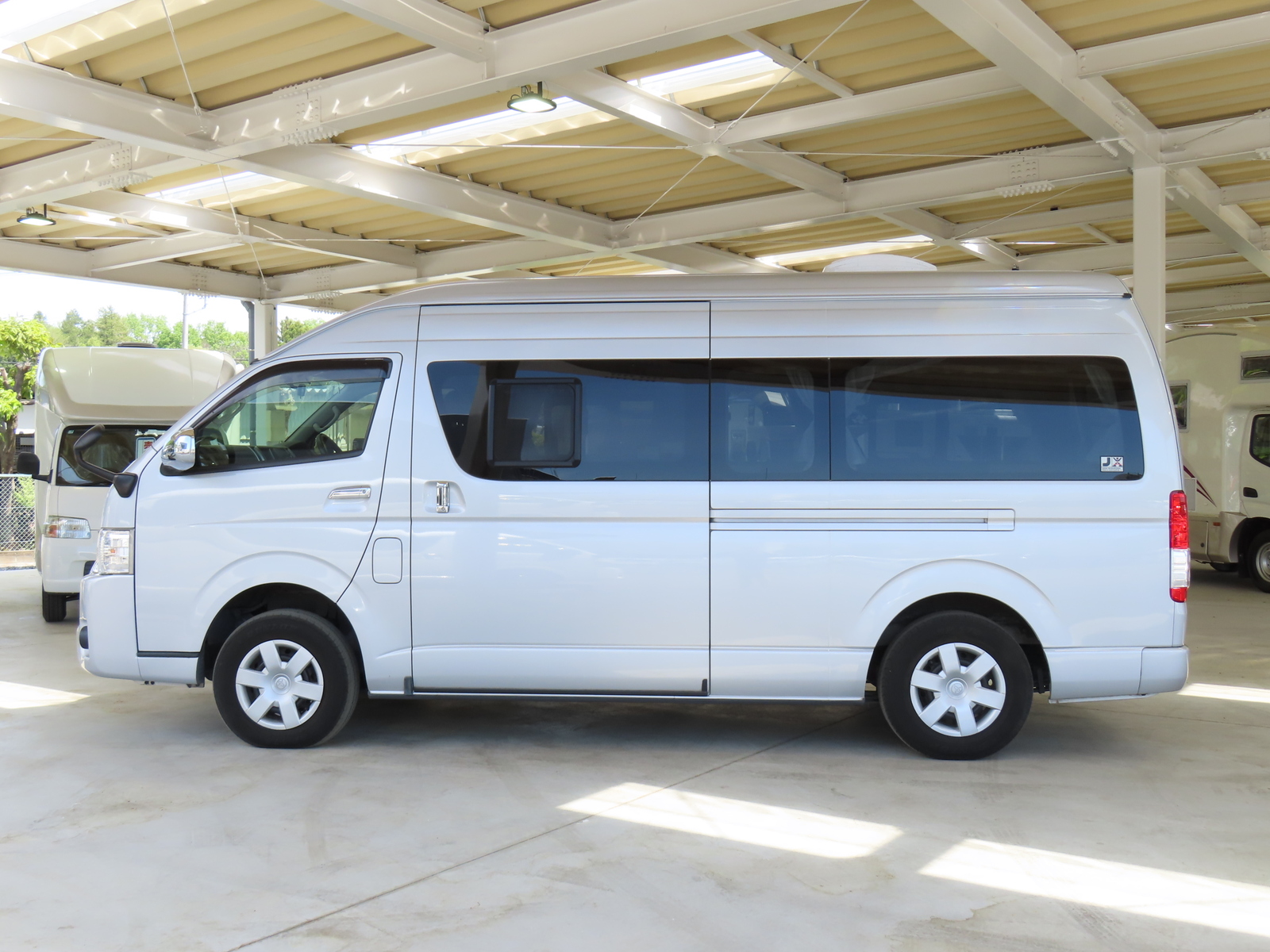 キャンピングカー バンコン ﾚｸﾋﾞｨ ﾊｲｴｰｽﾌﾟﾗｽ 4WD　FFﾋｰﾀｰ