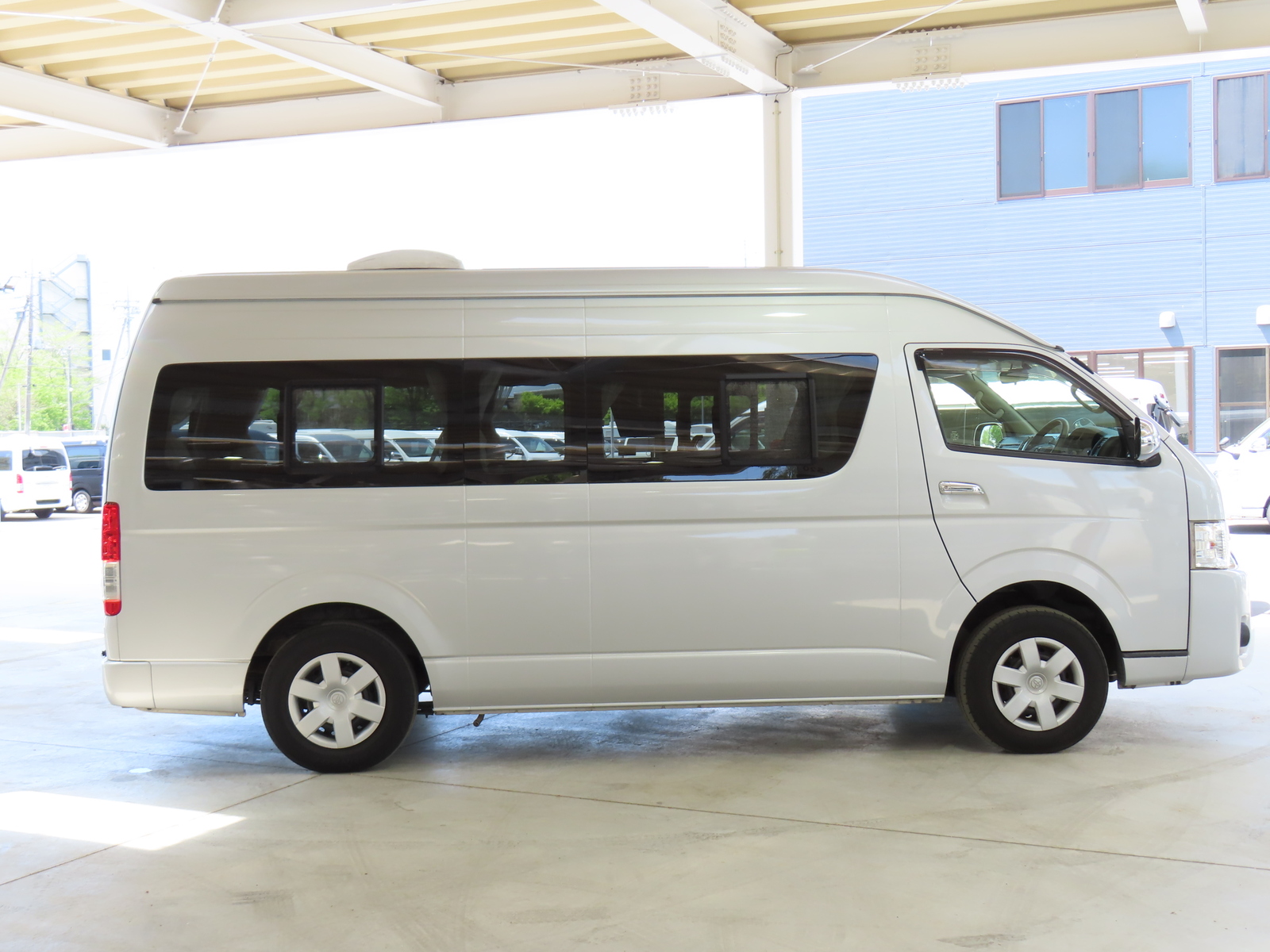 キャンピングカー バンコン ﾚｸﾋﾞｨ ﾊｲｴｰｽﾌﾟﾗｽ 4WD　FFﾋｰﾀｰ