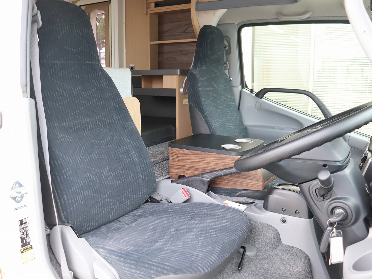 キャンピングカー キャブコン ｶﾑﾛｰﾄﾞ ﾊﾞﾝﾃｯｸｺﾙﾄﾞﾊﾞﾝｸｽ 4WDDT