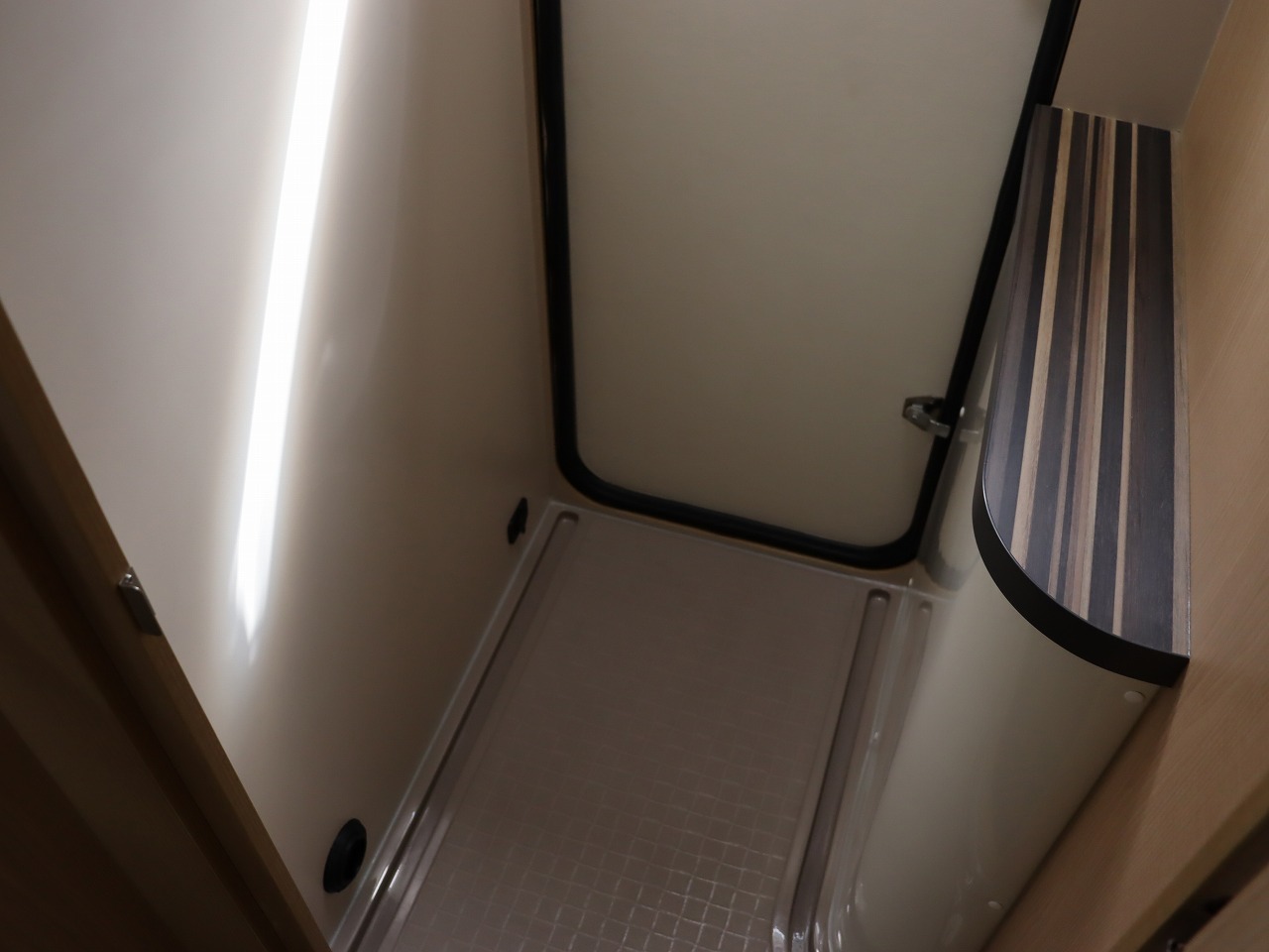 キャンピングカー キャブコン ｶﾑﾛｰﾄﾞ ﾊﾞﾝﾃｯｸｺﾙﾄﾞﾊﾞﾝｸｽ 4WDDT