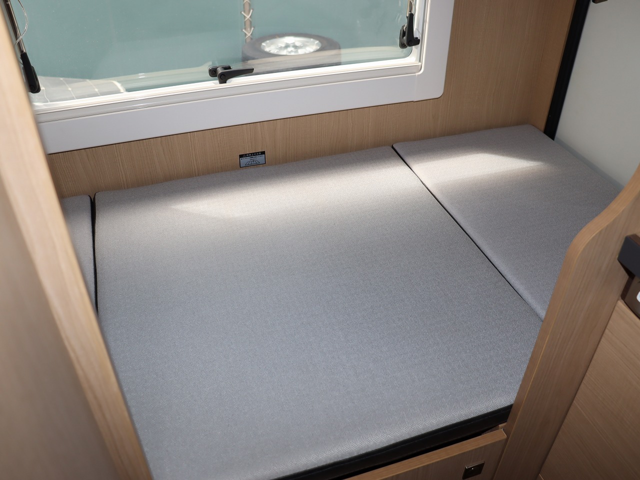 キャンピングカー キャブコン ｶﾑﾛｰﾄﾞ ﾊﾞﾝﾃｯｸｺﾙﾄﾞﾊﾞﾝｸｽ 4WDDT