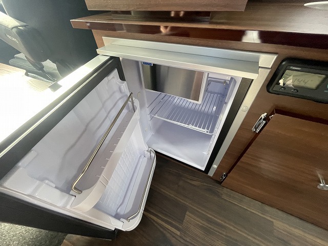 キャンピングカー バンコン ﾊｲｴｰｽｷｬﾝﾋﾟﾝｸﾞｶｰ長野ｽﾍﾟｰｽｷｬﾝﾊﾟｰ4駆