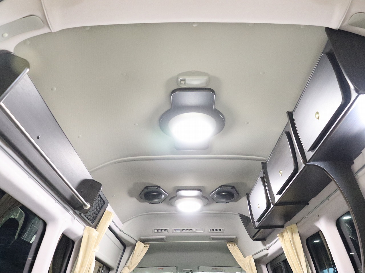 キャンピングカー バンコン ﾊｲｴｰｽ ﾄﾞﾘｰﾑｴｰﾃｨ ｳｫｰｸ ﾀｲﾌﾟA 4WD