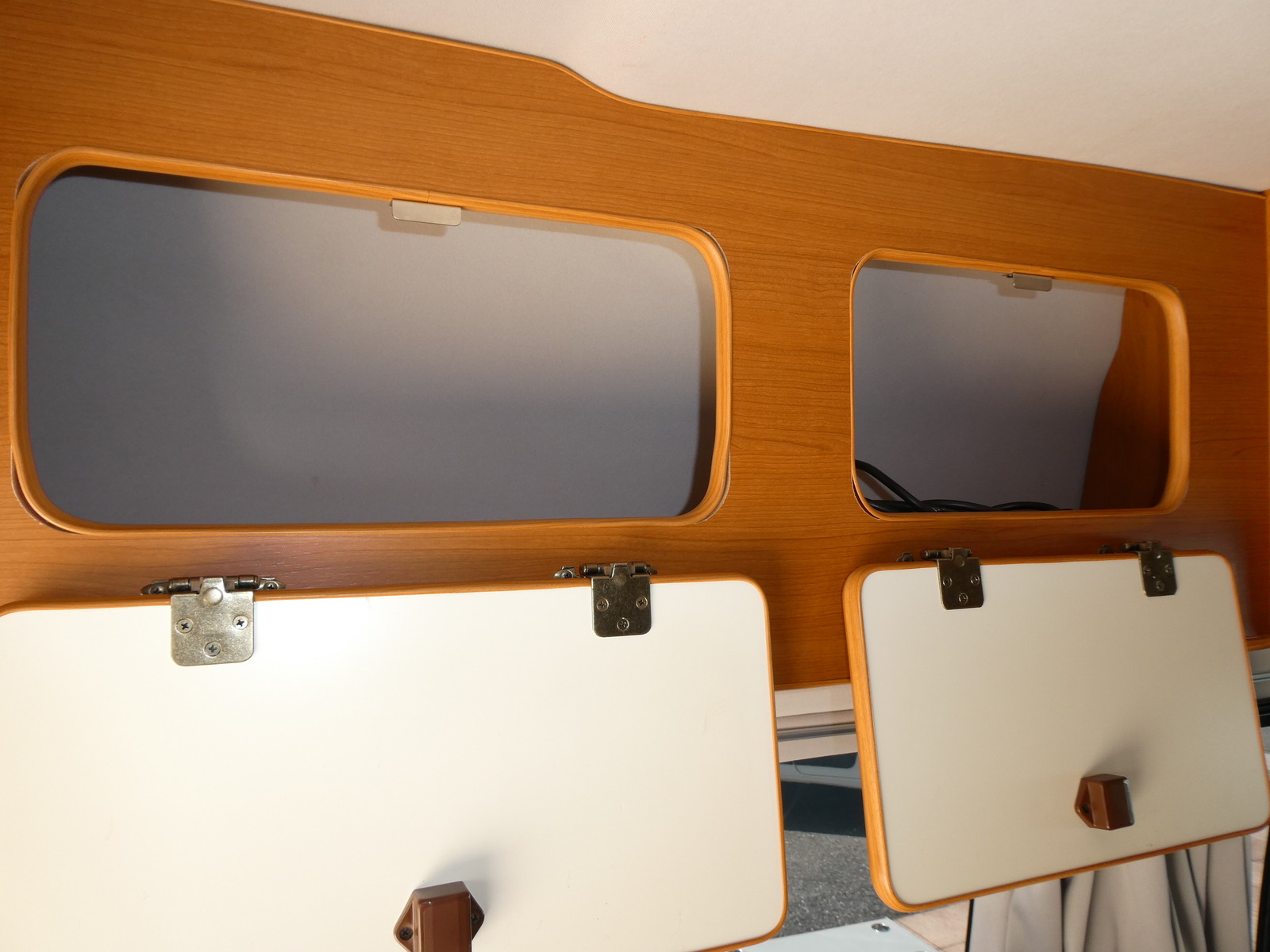 キャンピングカー バンコン ｾｷｿｰﾎﾞﾃﾞｨ　ｱﾍﾟｯｸｽ　新品FF取付済み　冷蔵庫　