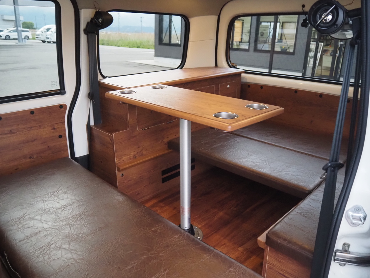 キャンピングカー バンコン ﾀｳﾝｴｰｽ ｻﾝﾀﾛｰｻﾞ ﾓﾉﾛｰｸﾞ 4WD 