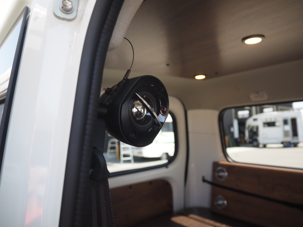 キャンピングカー バンコン ﾀｳﾝｴｰｽ ｻﾝﾀﾛｰｻﾞ ﾓﾉﾛｰｸﾞ 4WD 