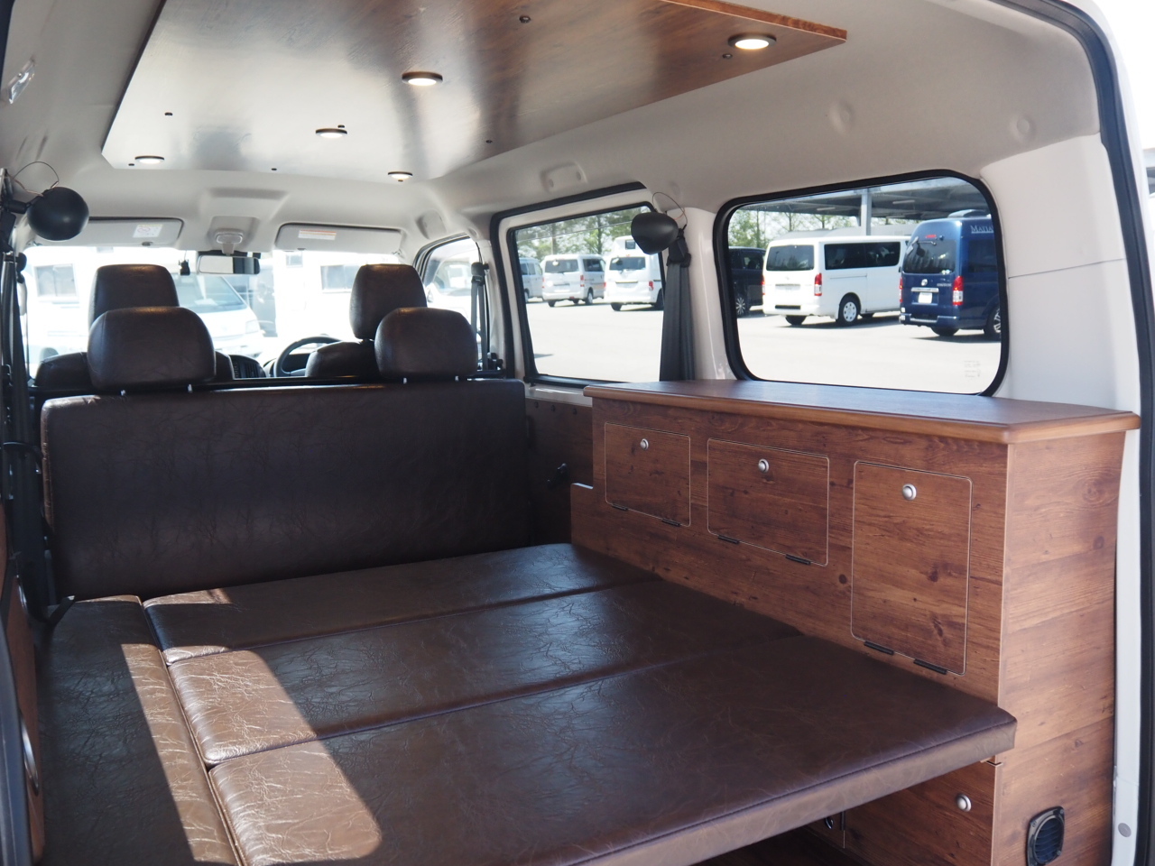 キャンピングカー バンコン ﾀｳﾝｴｰｽ ｻﾝﾀﾛｰｻﾞ ﾓﾉﾛｰｸﾞ 4WD 