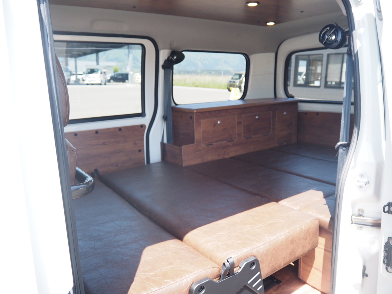 キャンピングカー バンコン ﾀｳﾝｴｰｽ ｻﾝﾀﾛｰｻﾞ ﾓﾉﾛｰｸﾞ 4WD 