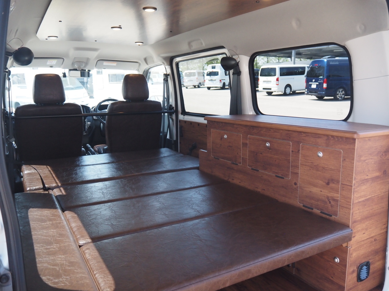 キャンピングカー バンコン ﾀｳﾝｴｰｽ ｻﾝﾀﾛｰｻﾞ ﾓﾉﾛｰｸﾞ 4WD 