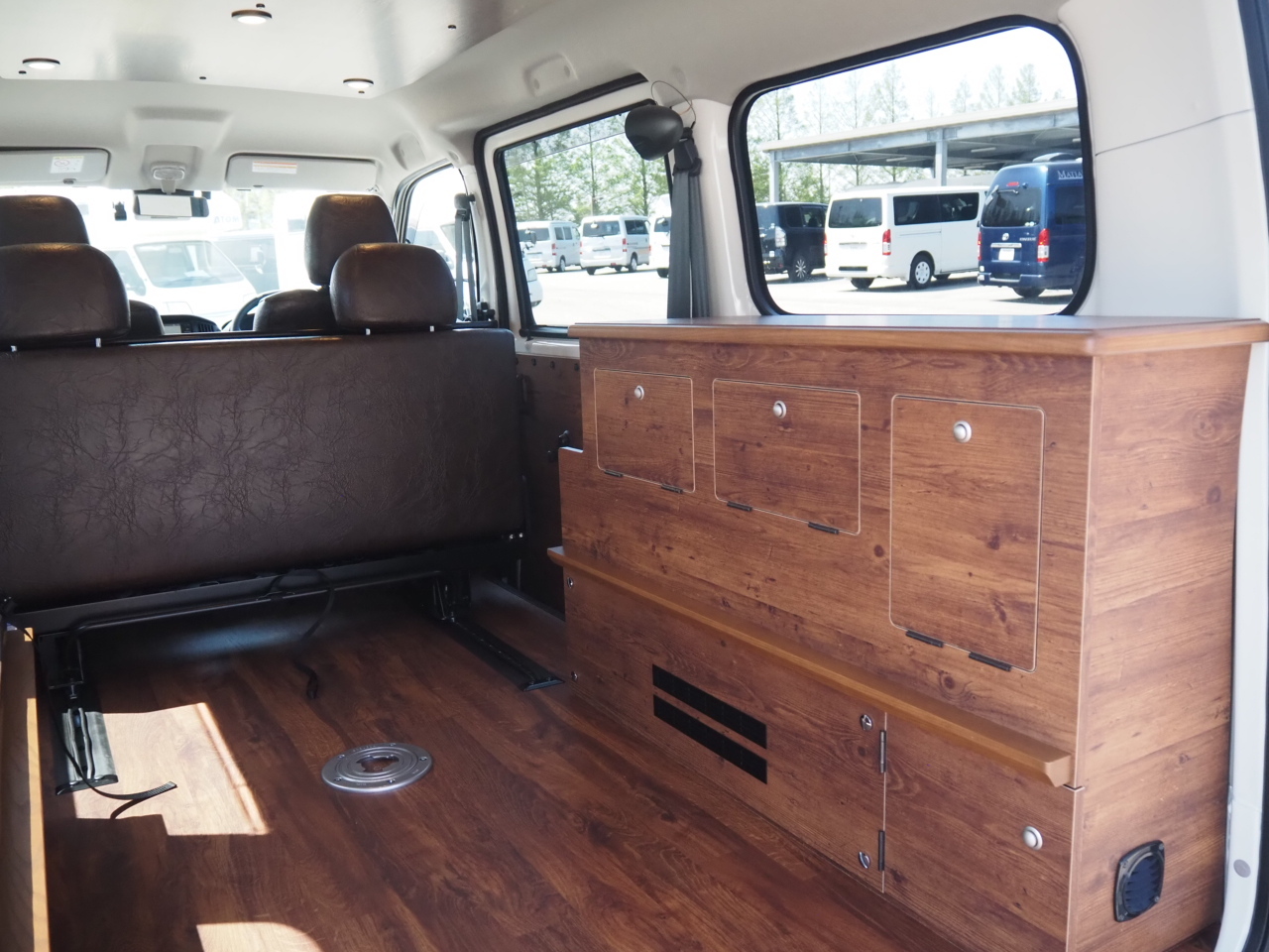 キャンピングカー バンコン ﾀｳﾝｴｰｽ ｻﾝﾀﾛｰｻﾞ ﾓﾉﾛｰｸﾞ 4WD 