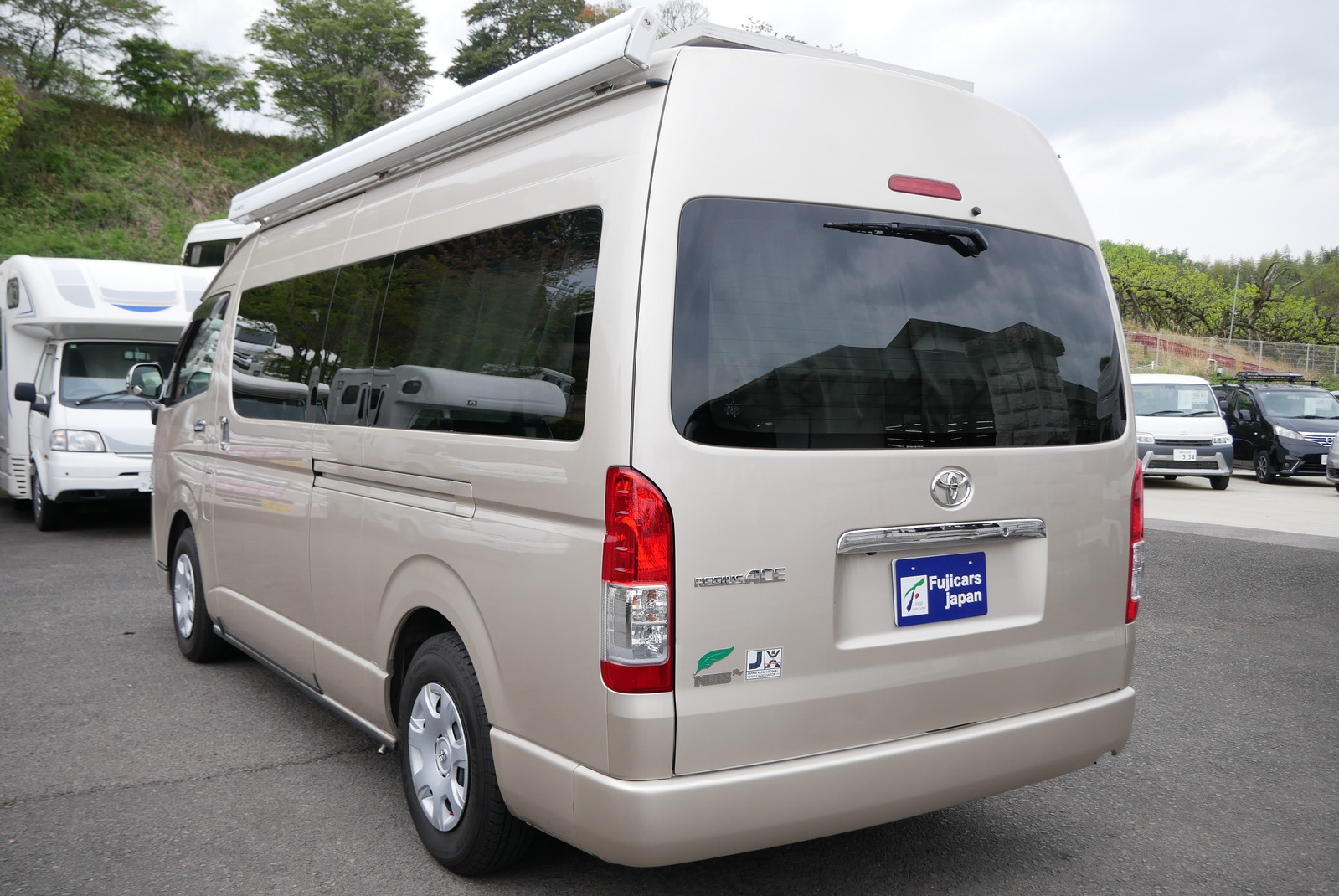 キャンピングカー バンコン ﾚｼﾞｱｽｴｰｽ ﾅｯﾂRV ﾗﾃﾞｨｯｼｭ FFﾋｰﾀｰ