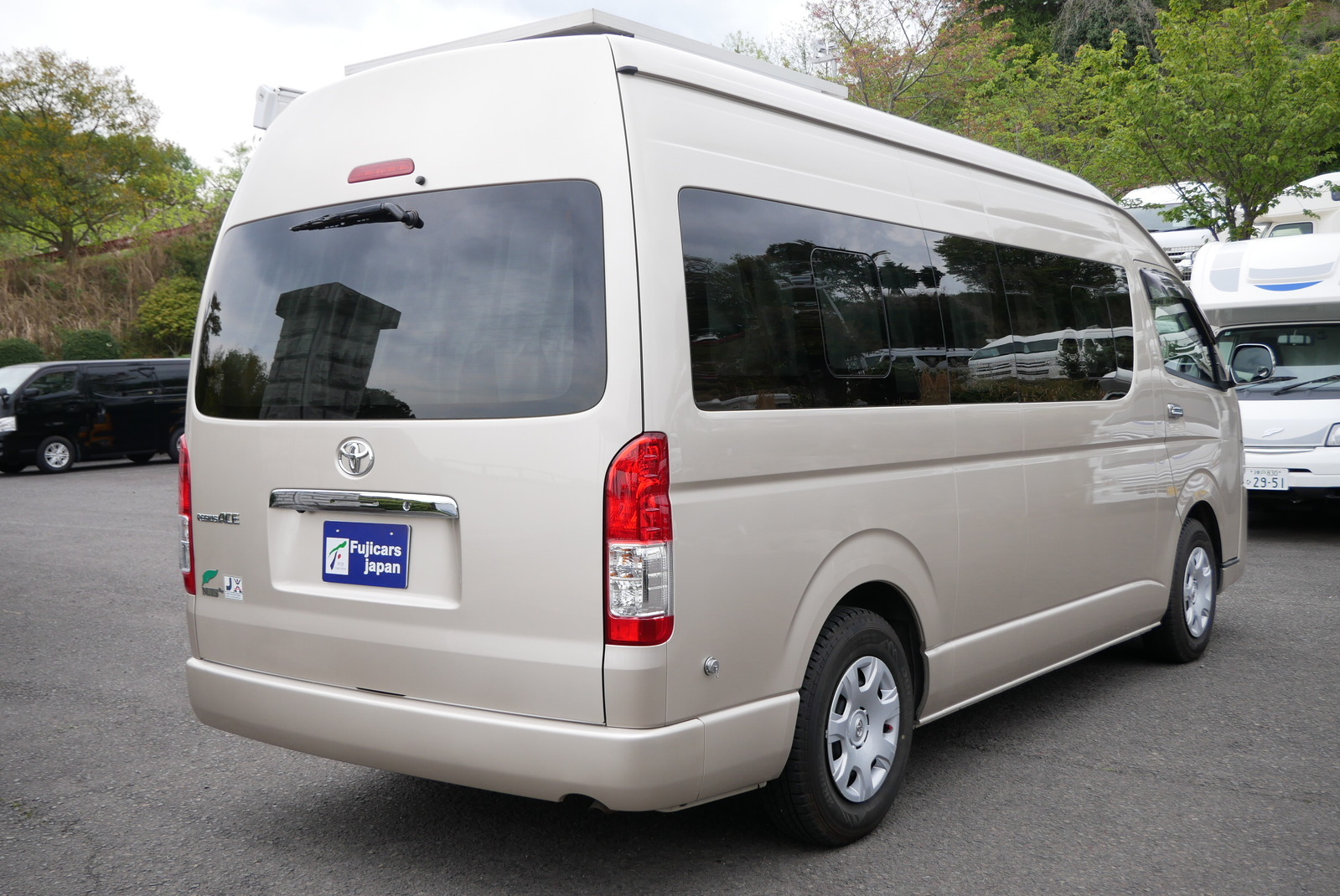 キャンピングカー バンコン ﾚｼﾞｱｽｴｰｽ ﾅｯﾂRV ﾗﾃﾞｨｯｼｭ FFﾋｰﾀｰ