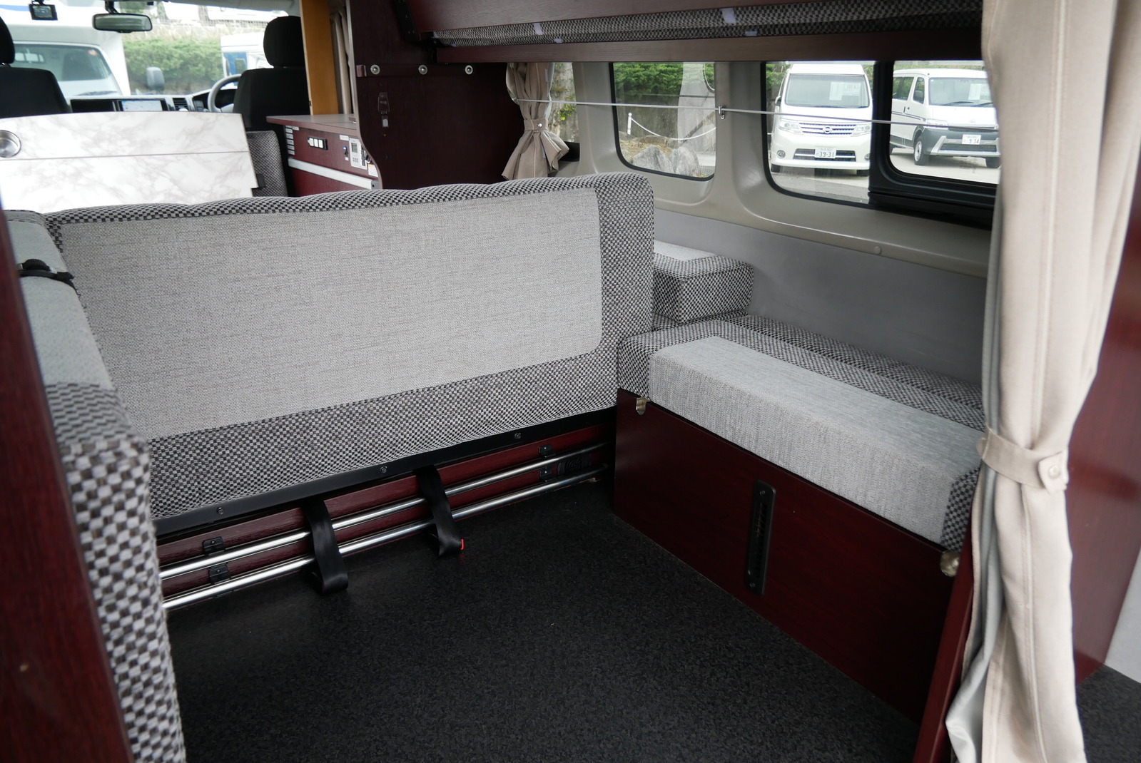 キャンピングカー バンコン ﾚｼﾞｱｽｴｰｽ ﾅｯﾂRV ﾗﾃﾞｨｯｼｭ FFﾋｰﾀｰ