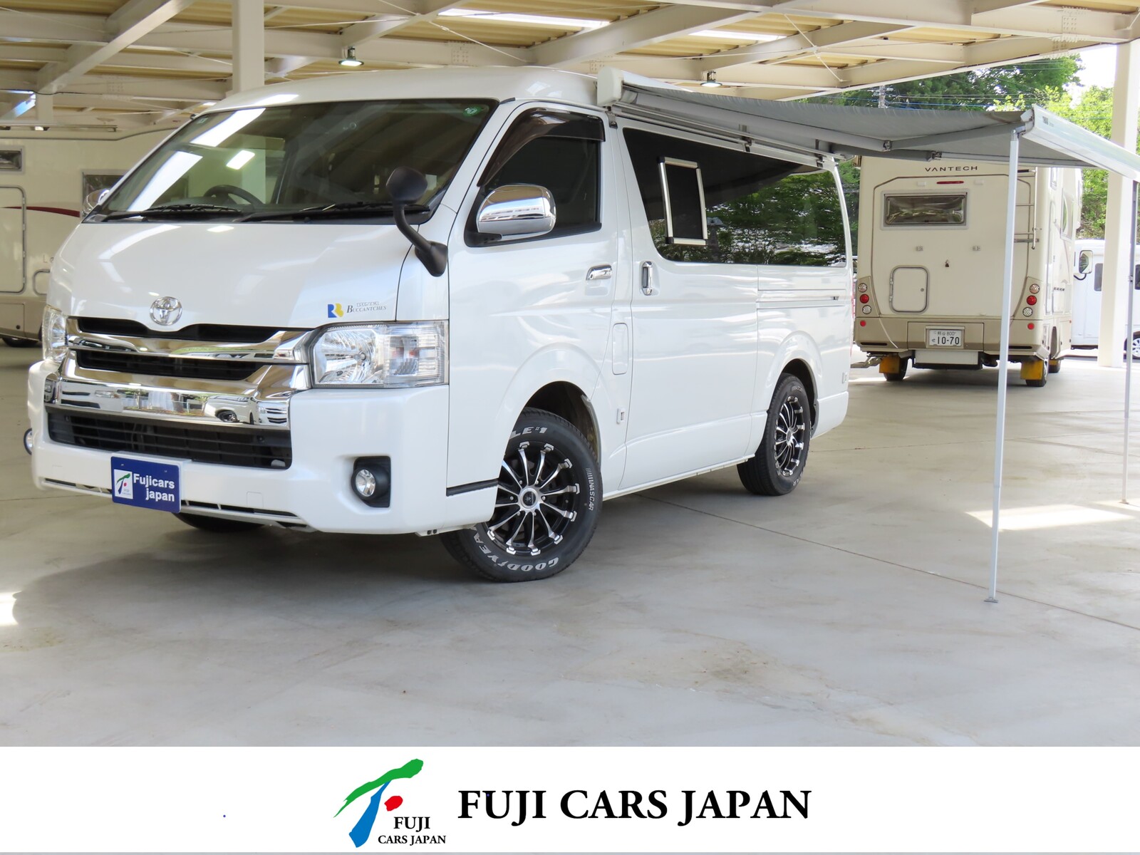 キャンピングカー バンコン ハイエース リンエイ バカンチェスMOMO 4WD