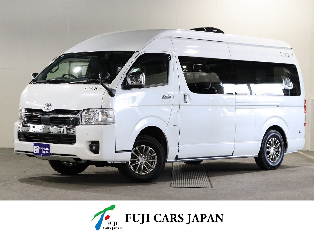 キャンピングカー バンコン ハイエース ナッツRV リークⅡ 4WD　FF