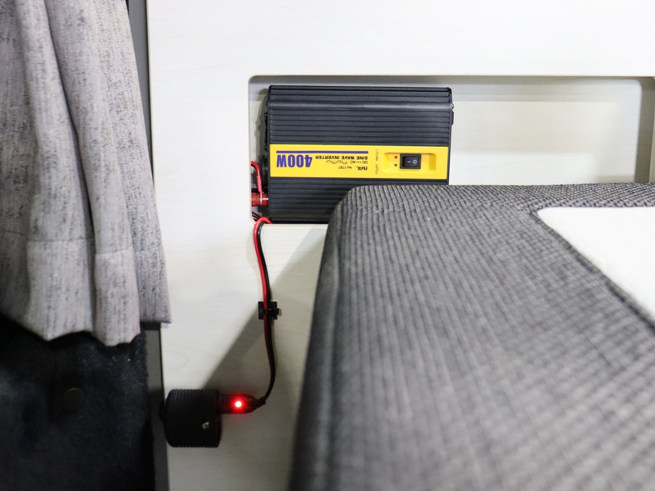 キャンピングカー バンコン ﾊｲｴｰｽ ﾅｯﾂRV ﾘｰｸⅡ 4WD　FF