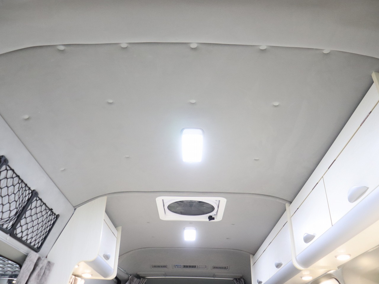 キャンピングカー バンコン ﾊｲｴｰｽ ﾅｯﾂRV ﾘｰｸⅡ 4WD　FF