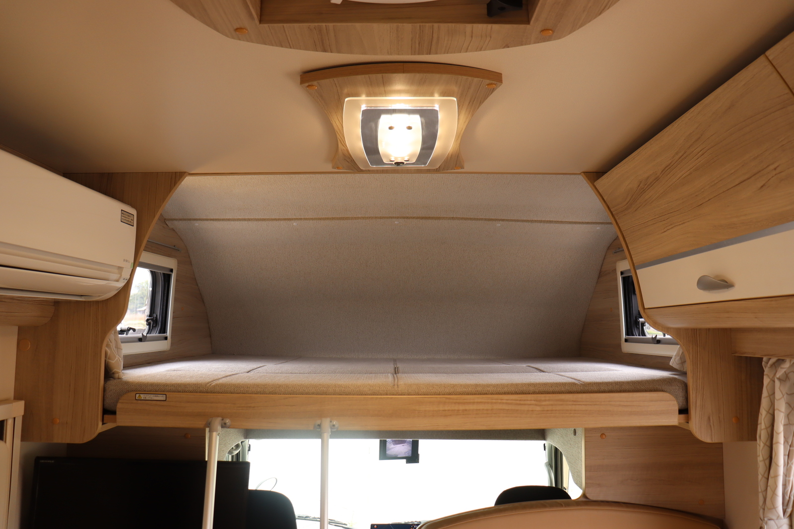 キャンピングカー キャブコン ｶﾑﾛｰﾄﾞ ﾅｯﾂRVｸﾚｿﾝｼﾞｬｰﾆｰ ｴﾎﾞﾗｲﾄ