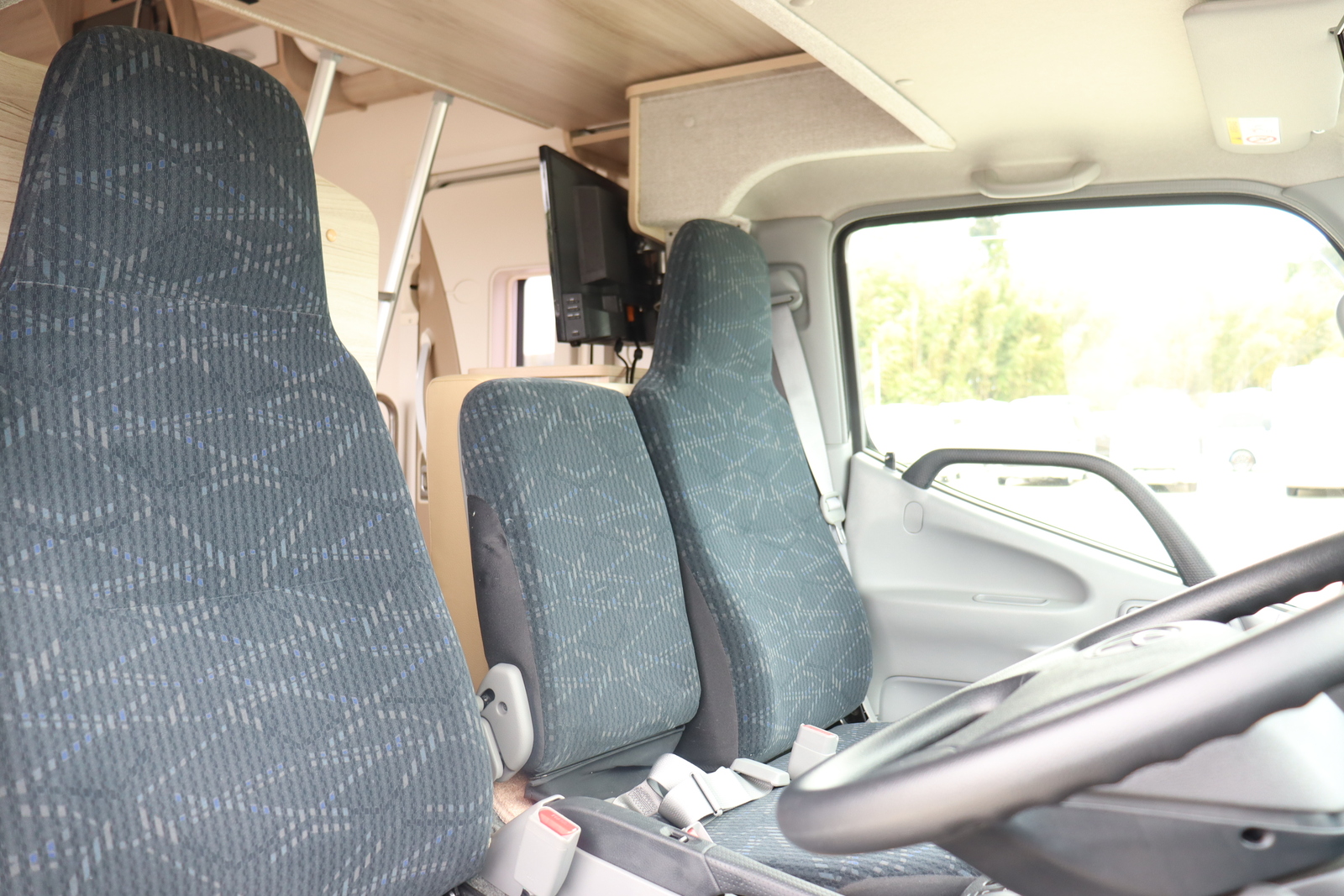 キャンピングカー キャブコン ｶﾑﾛｰﾄﾞ ﾅｯﾂRVｸﾚｿﾝｼﾞｬｰﾆｰ ｴﾎﾞﾗｲﾄ