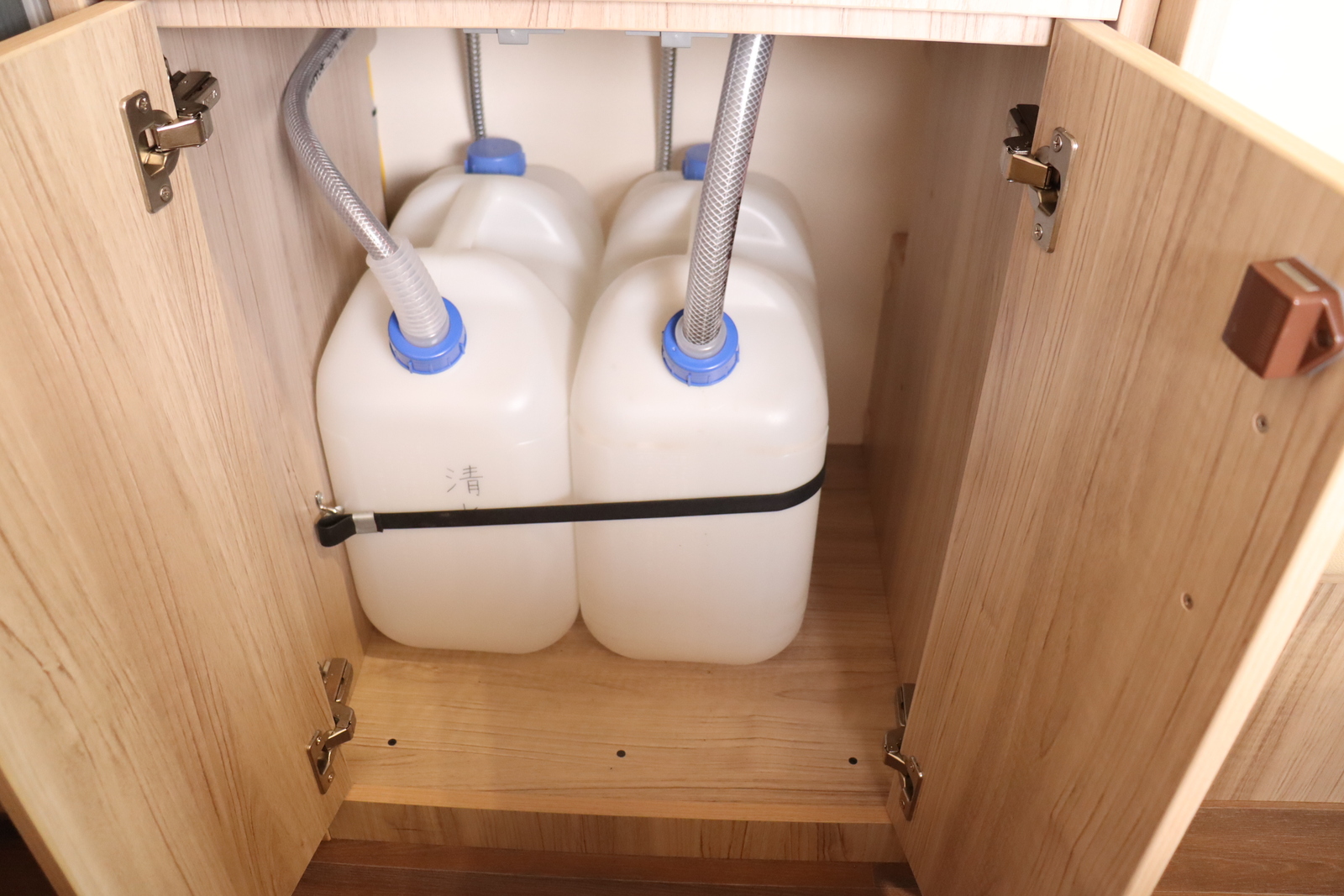 キャンピングカー キャブコン ｶﾑﾛｰﾄﾞ ﾅｯﾂRVｸﾚｿﾝｼﾞｬｰﾆｰ ｴﾎﾞﾗｲﾄ