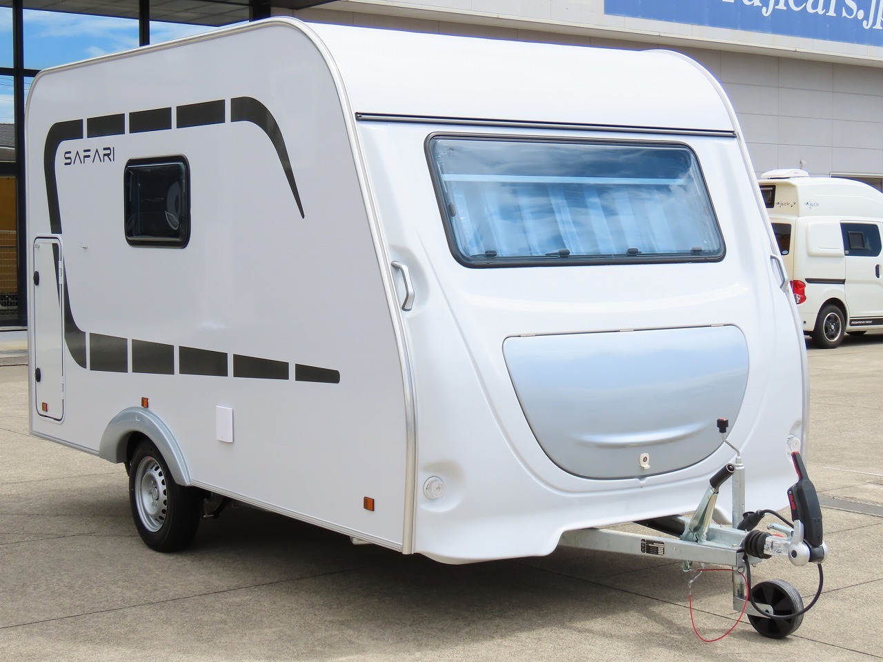 キャンピングカー トレーラー ｱｸﾛｽｶｰ ｻﾌｧﾘ330DL 牽引免許不要 新車即納