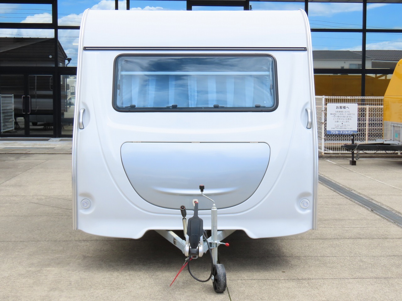 キャンピングカー トレーラー ｱｸﾛｽｶｰ ｻﾌｧﾘ330DL 牽引免許不要 新車即納