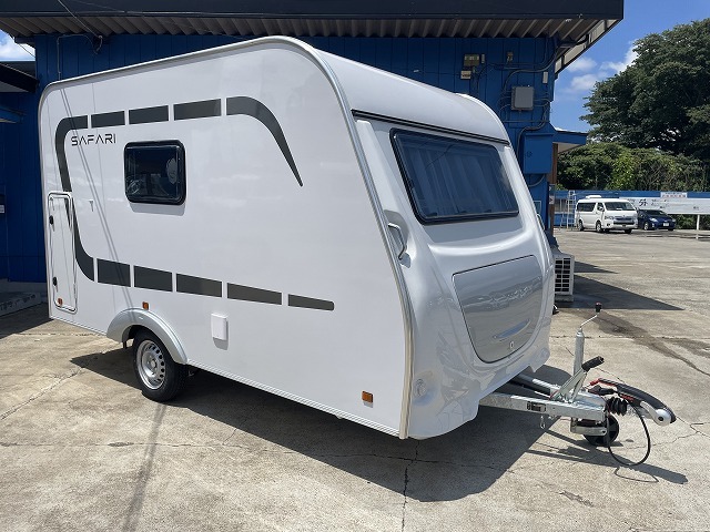 キャンピングカー トレーラー ｱｸﾛｽｶｰ　ｻﾌｧﾘ　330DL　新車即納