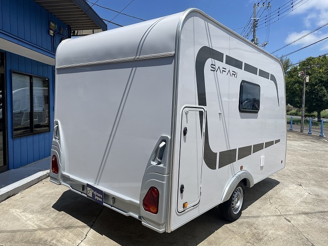 キャンピングカー トレーラー ｱｸﾛｽｶｰ　ｻﾌｧﾘ　330DL　新車即納