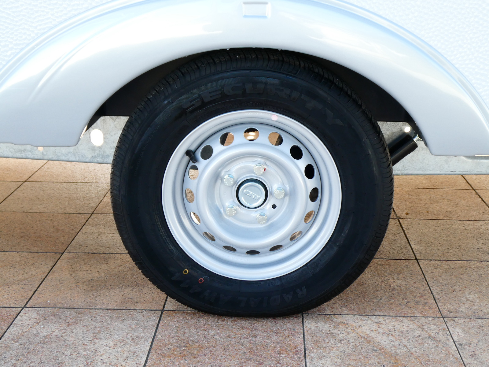 キャンピングカー トレーラー ｻﾌｧﾘ　430DD　けん引免許不要【OP注意】　新車即納