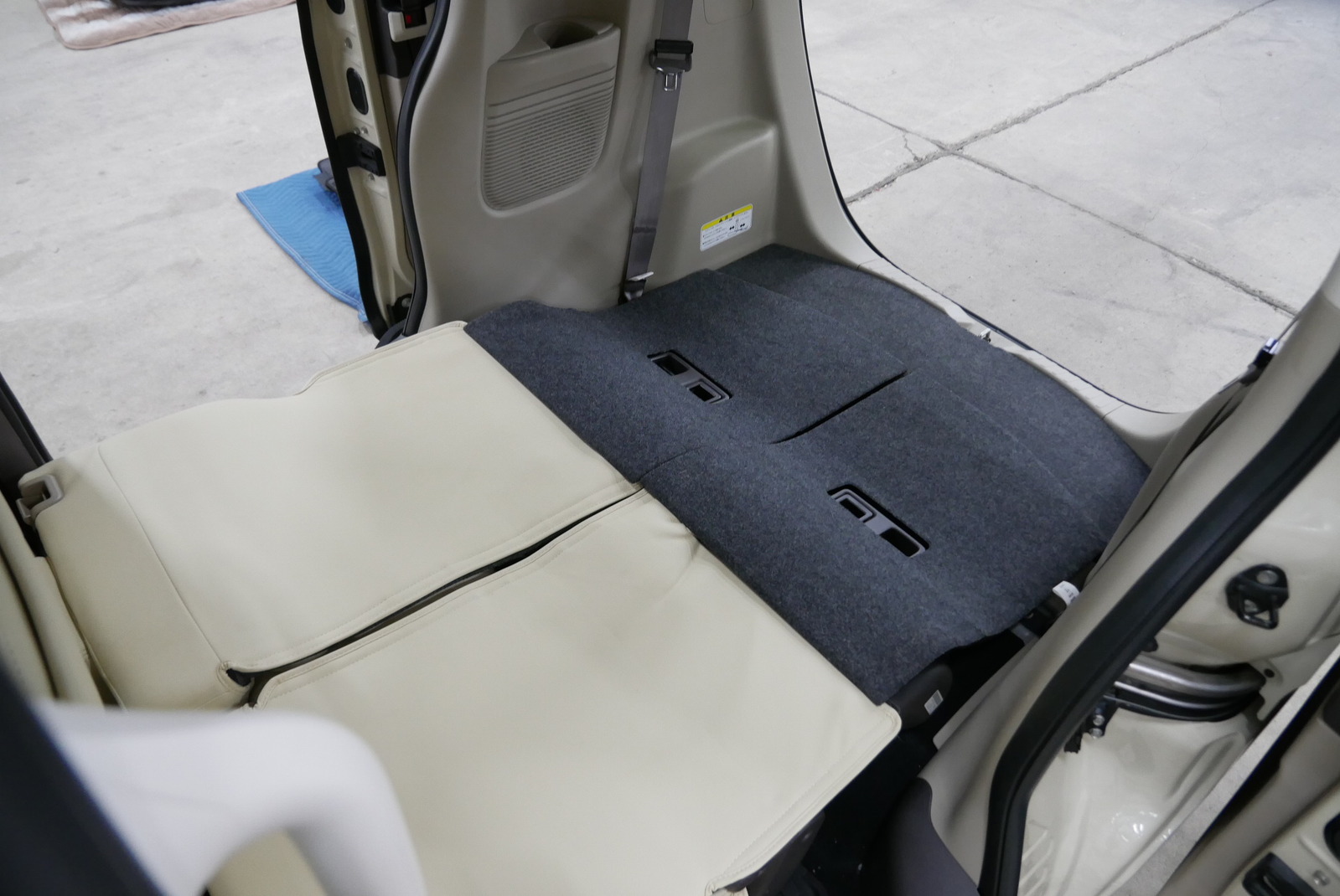 キャンピングカー 軽キャンパー N-BOX ﾎﾜｲﾄﾊｳｽ ｷｬﾝﾊﾟｰﾈｵ