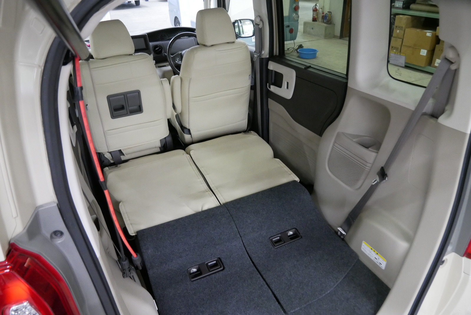 キャンピングカー 軽キャンパー N-BOX ﾎﾜｲﾄﾊｳｽ ｷｬﾝﾊﾟｰﾈｵ