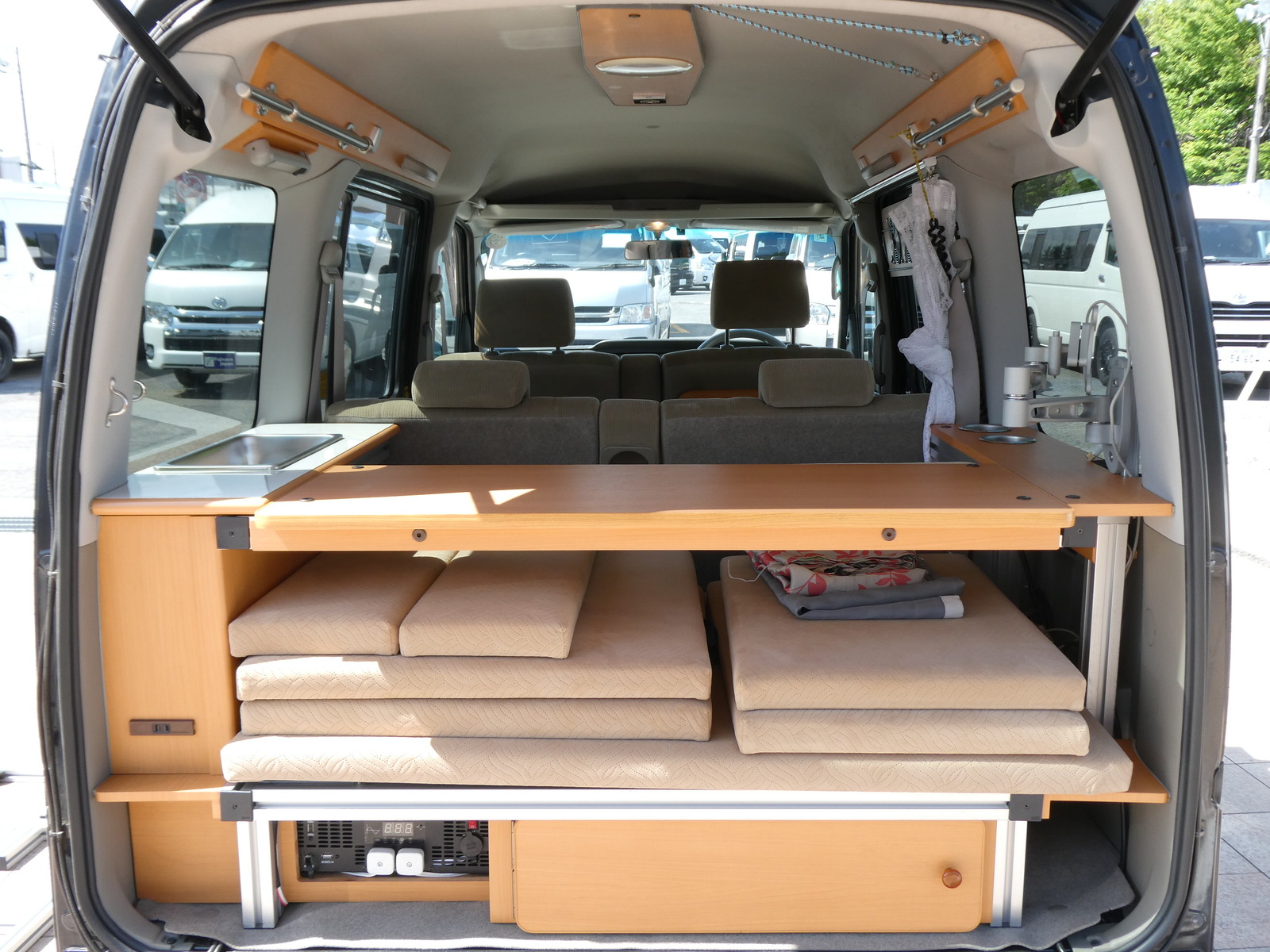 キャンピングカー 軽キャンパー ｶｽﾀﾑﾀｰﾎﾞRS　ﾗｸﾈﾙ　ｻﾌﾞﾊﾞｯﾃﾘｰ　4連換気ﾌｧﾝ