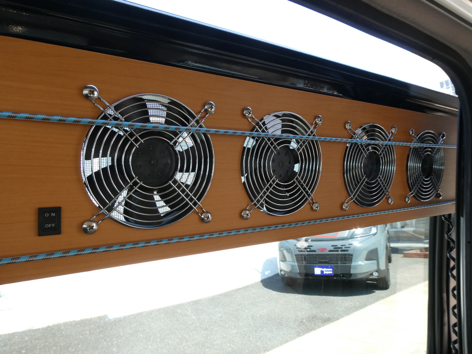 キャンピングカー 軽キャンパー ｶｽﾀﾑﾀｰﾎﾞRS　ﾗｸﾈﾙ　ｻﾌﾞﾊﾞｯﾃﾘｰ　4連換気ﾌｧﾝ