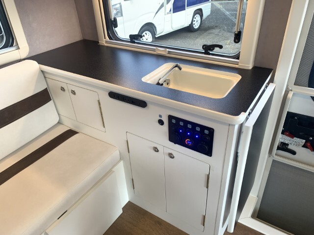 キャンピングカー 軽キャンパー 新相武 ﾓｰﾆﾝｸﾞﾜﾝ ﾎﾟｯﾌﾟUP 12Vｴｱｺﾝ