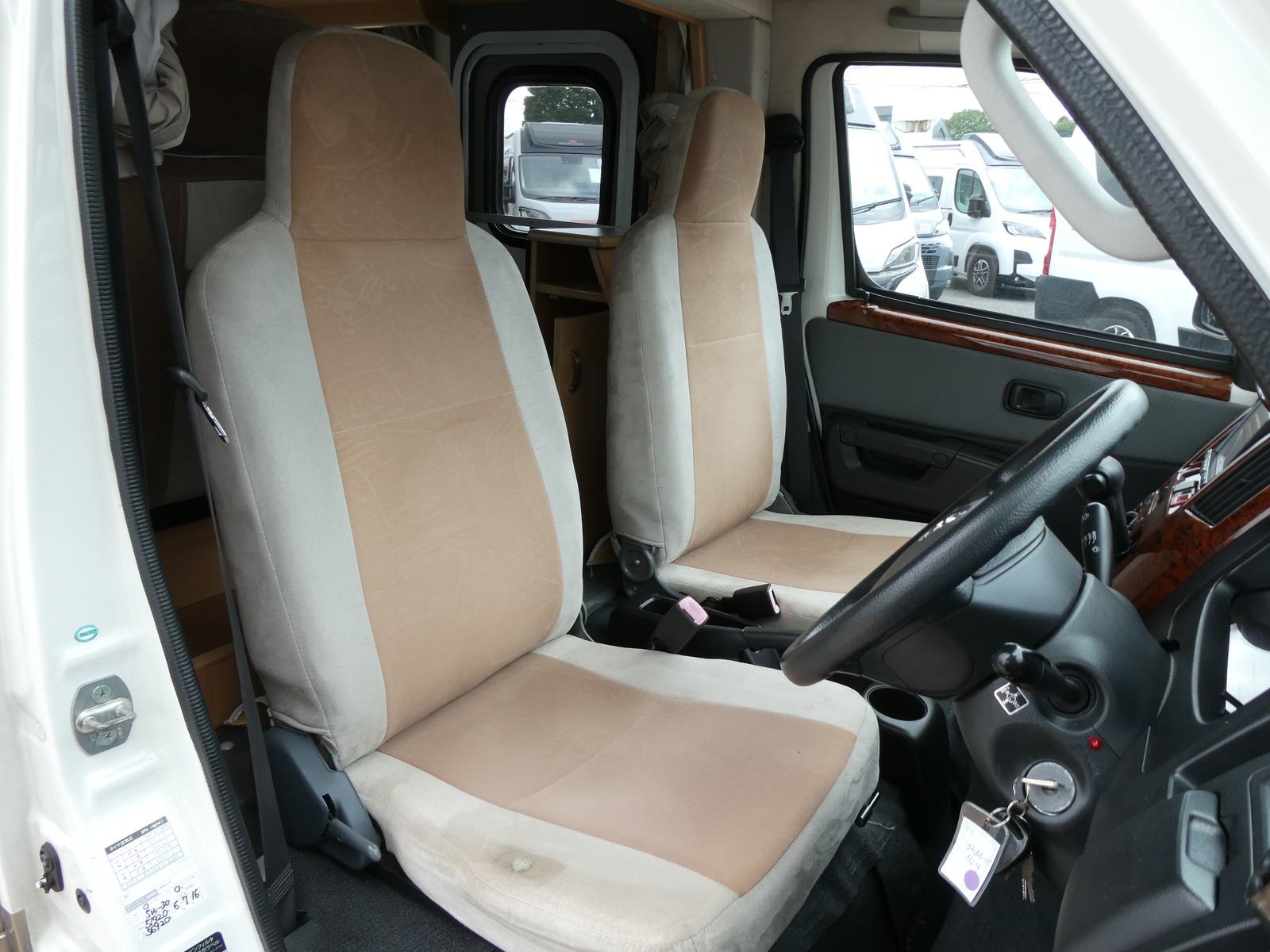 キャンピングカー キャブコン 【要現車確認必須】AZ-MAX　ｴﾑﾎﾙｰｳﾞｧ