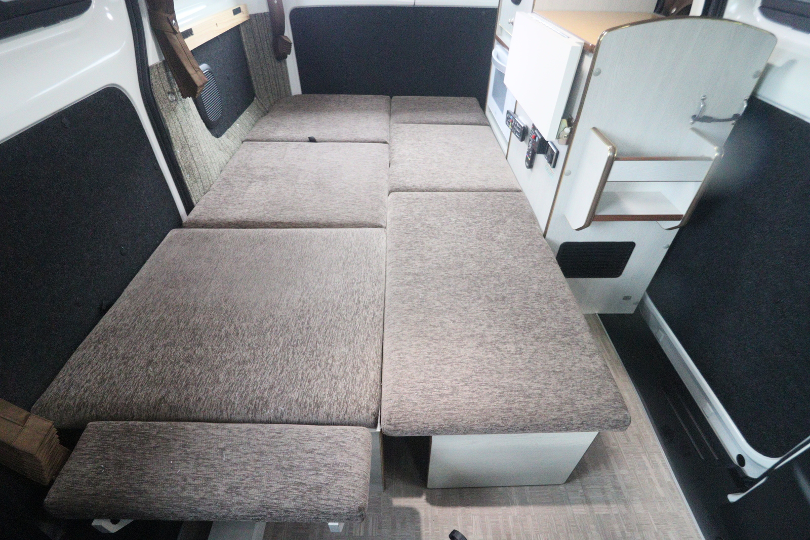 キャンピングカー バンコン NV200ﾊﾞﾈｯﾄ ﾘﾝｴｲ ﾊﾞｶﾝﾁｪｽNひとり旅